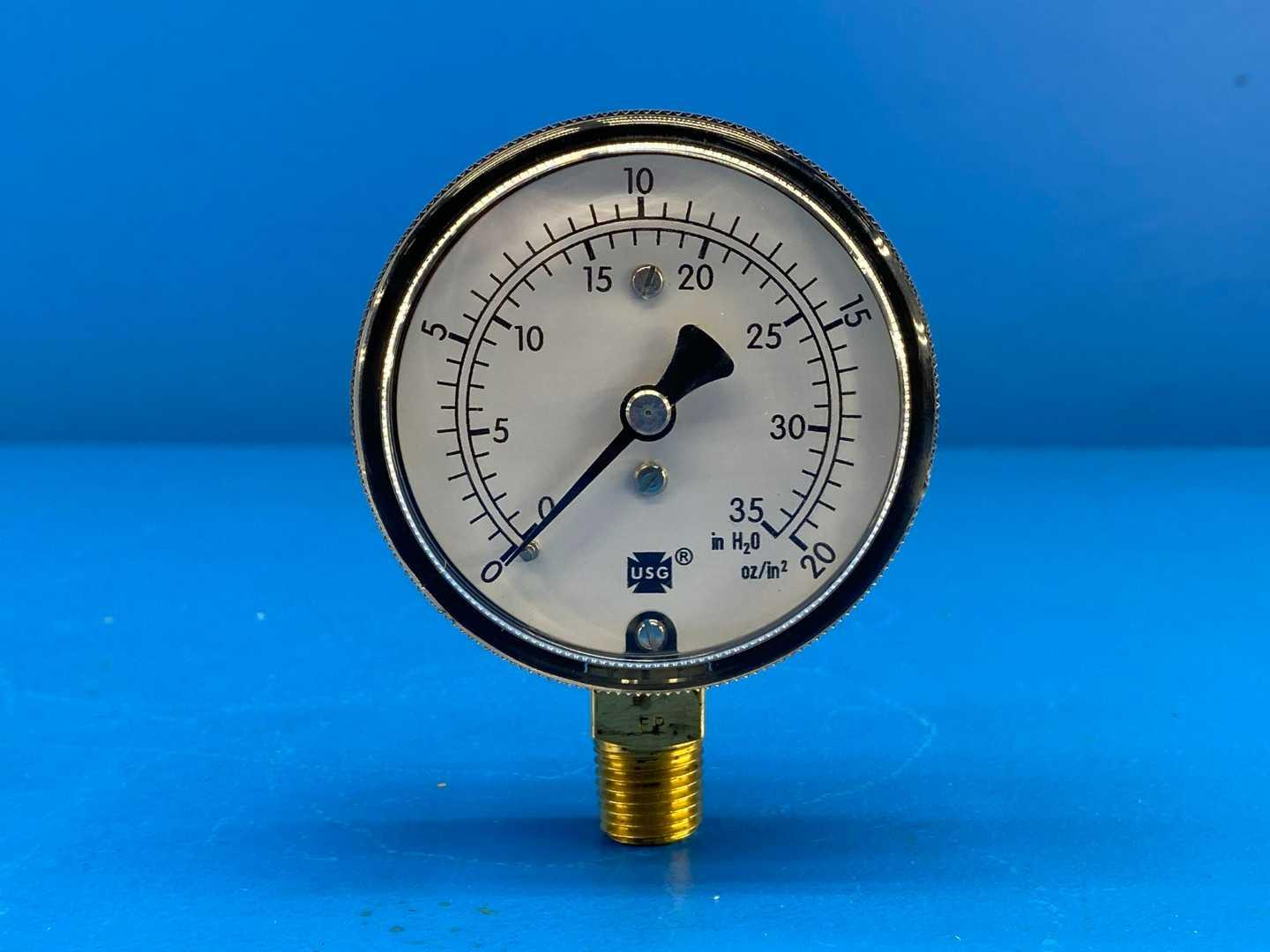 Ametek 161972A 2-1/2" P734, Pressure Gauge