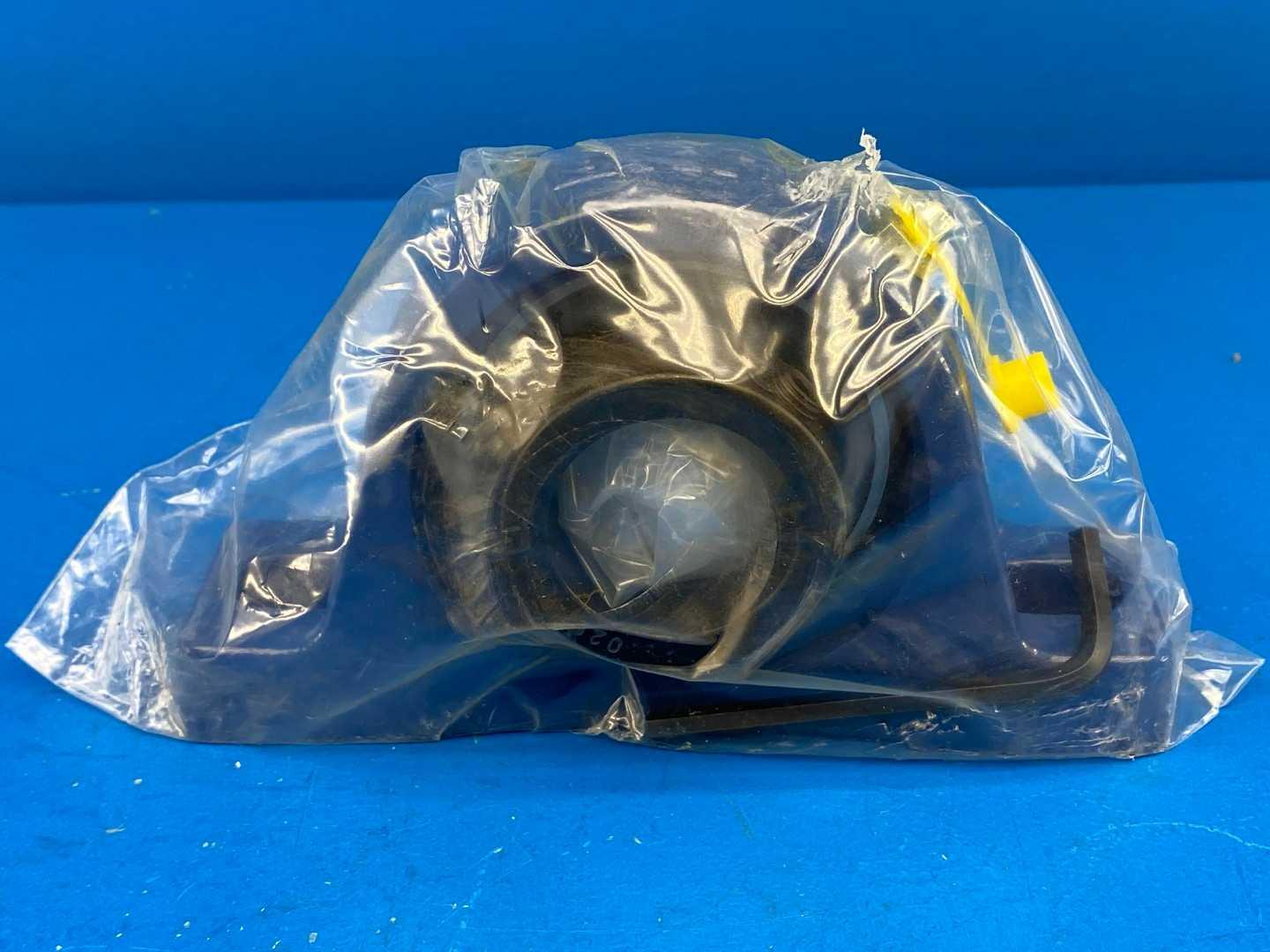 SKF P2B-SXRB-107 SYH 1-7/16 WF () 1-7/16 Pillow Block Ball Bearing