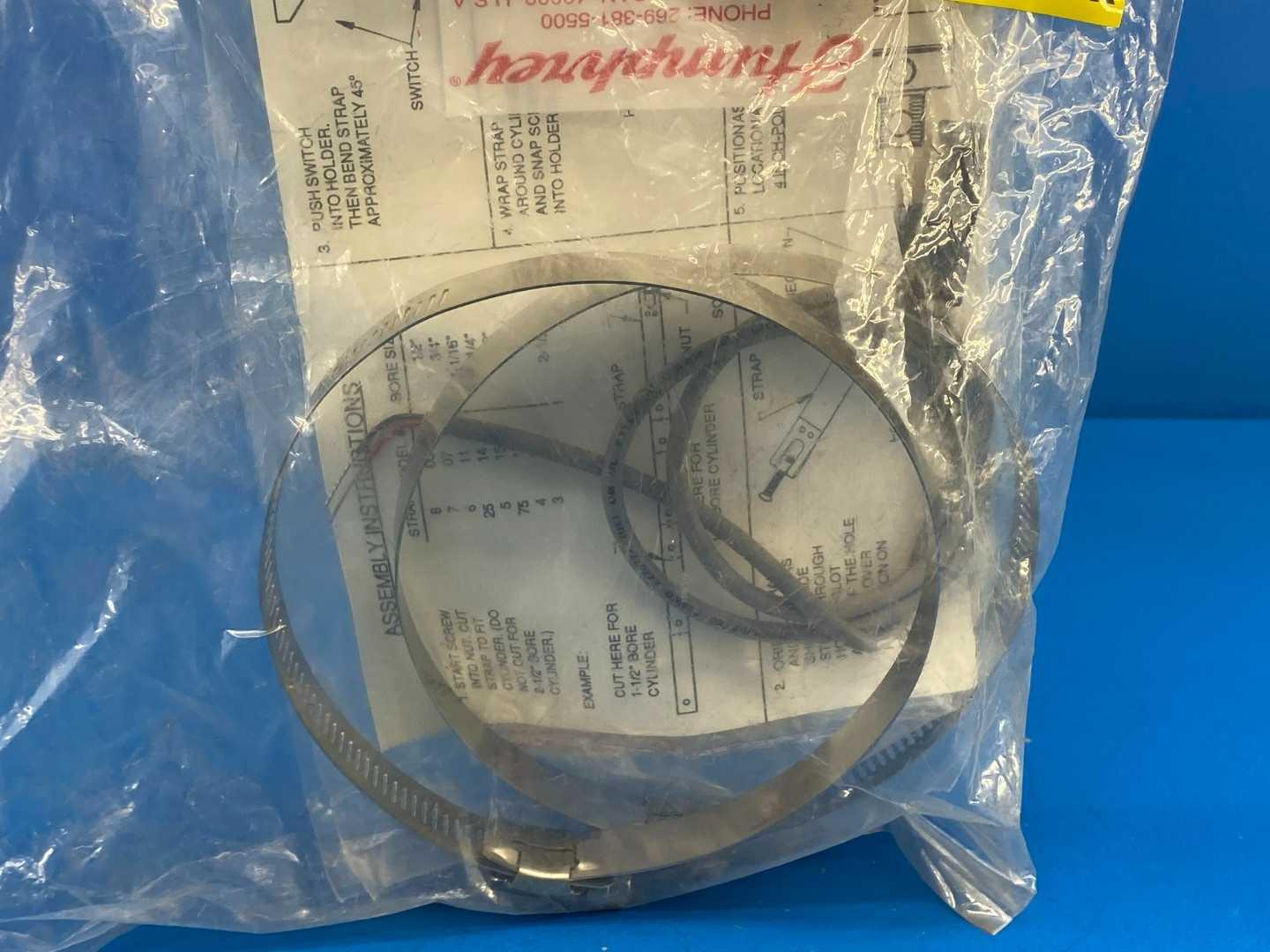 Humphrey RS-2 AV/EO Magnetic Limit Switch (SPDT), Set with Hardware
