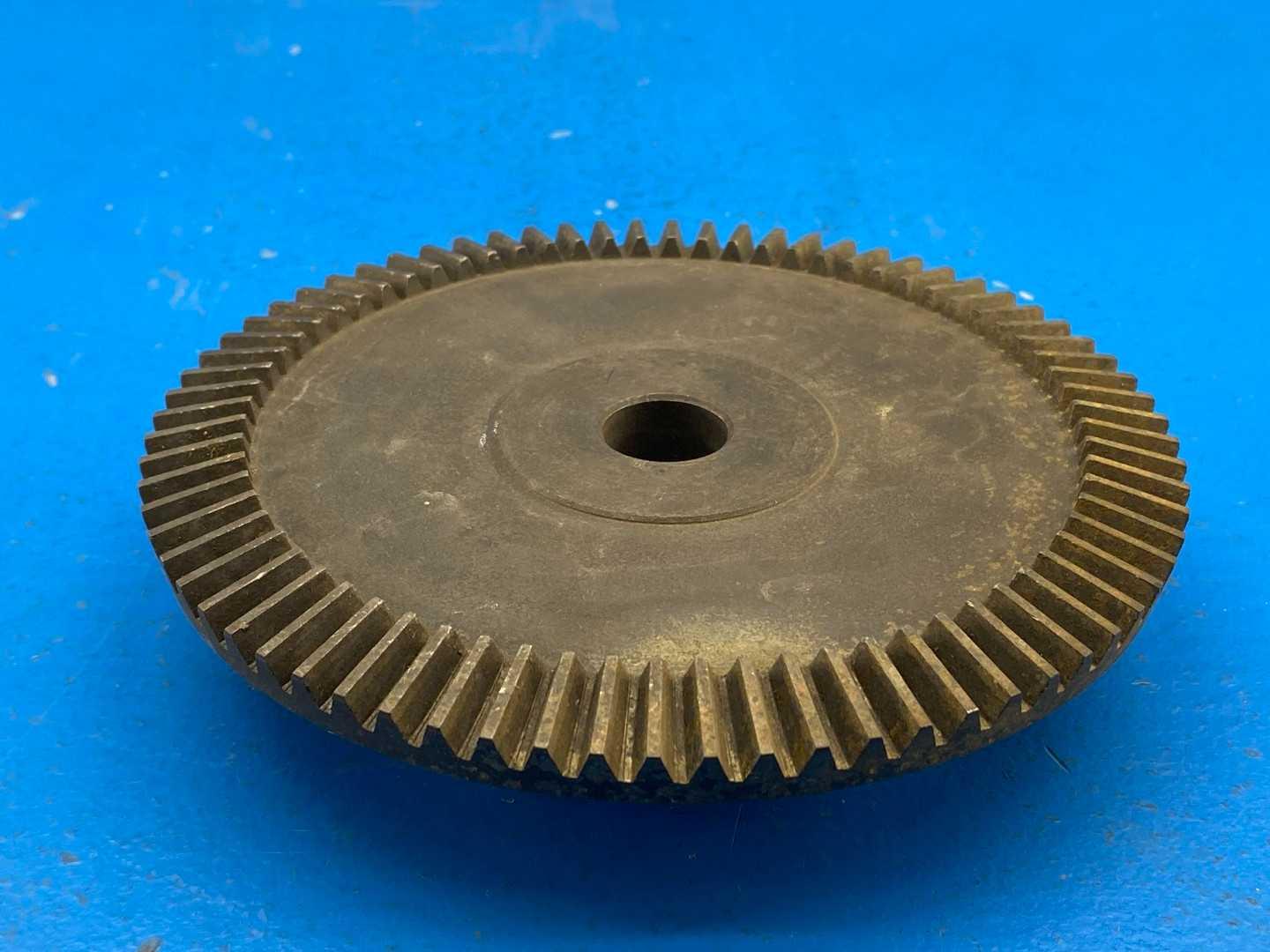 Martin Sprocket & Gear B1272-4 Bevel - 12 DP, 20 ° Pressure Angle, 72 Teeth, Reboreable, 0.6 in Face Width
