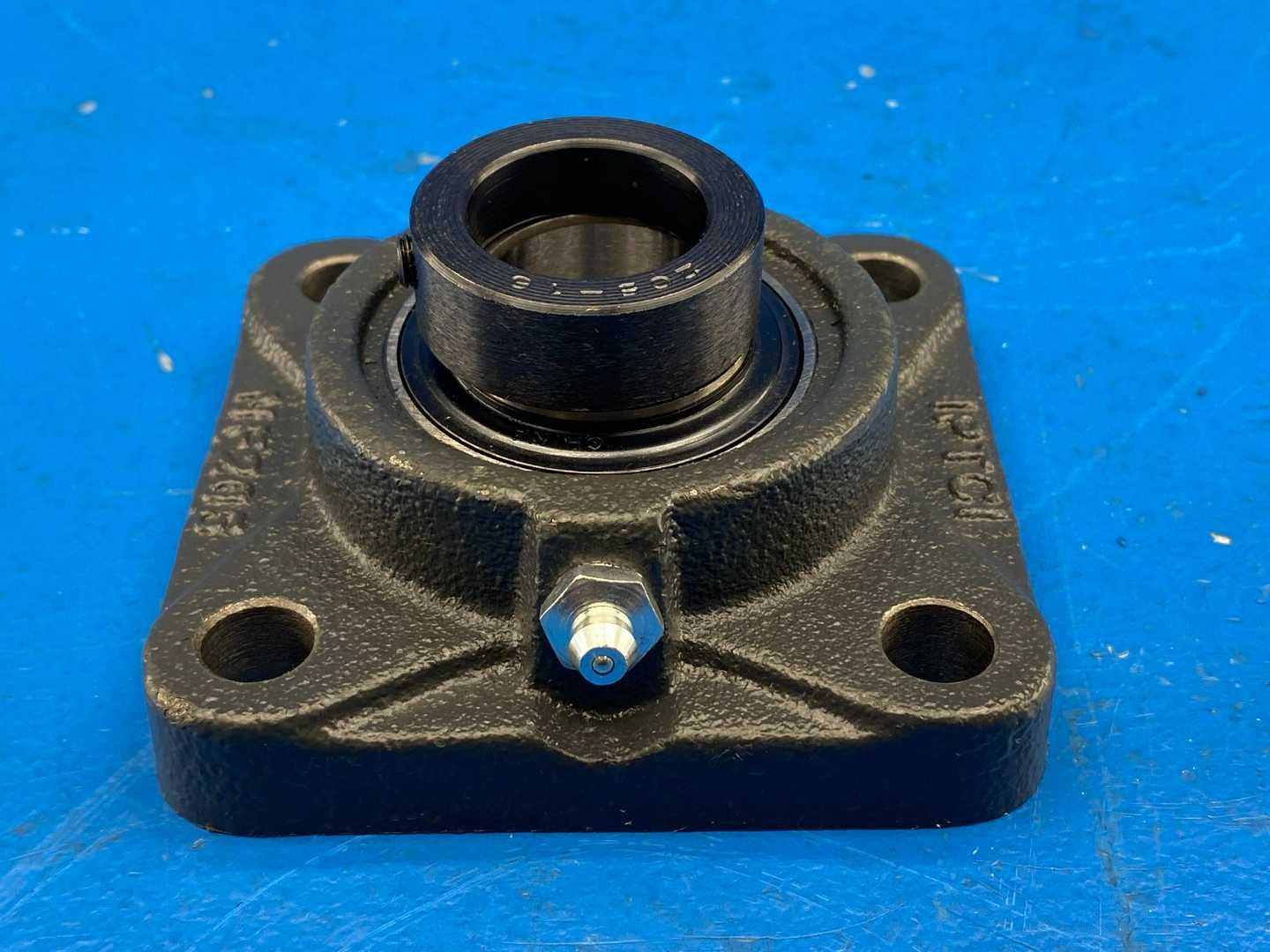 IPTCI Bearings NANF 205-16 1" 4-Bolt flange units with eccentric locking collar