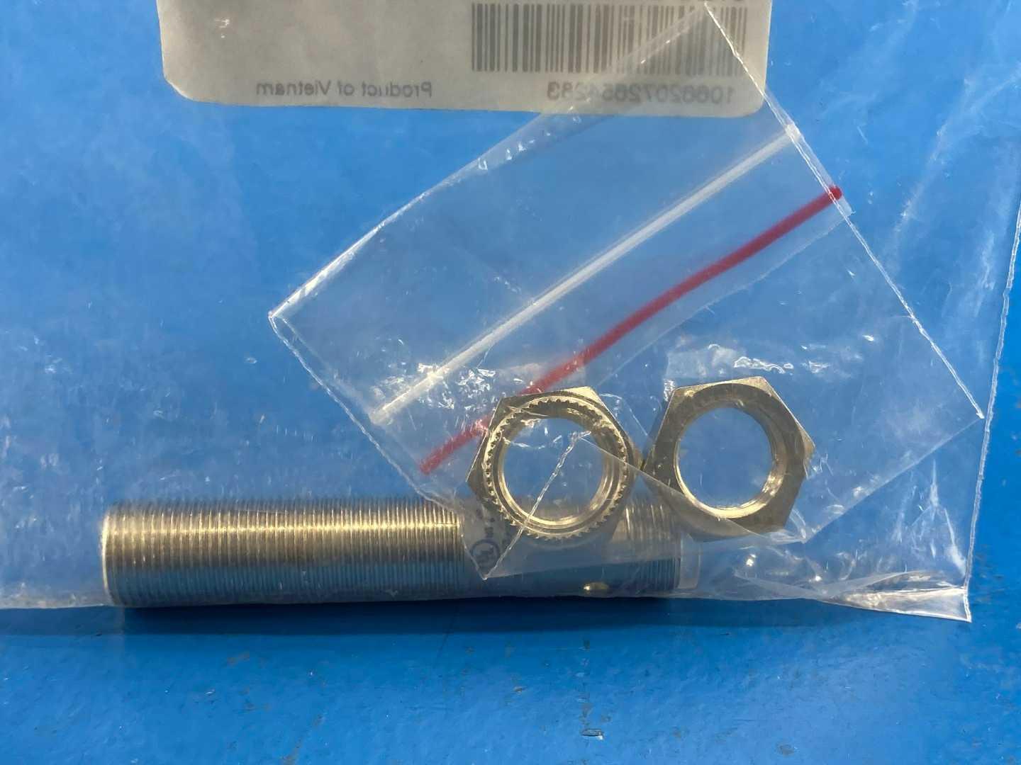 Allen-Bradley 872C-D3NP12-D4 Inductive Proximity Sensor, Bulletin 872C, 10-30V DC, Shielded, Sn=3mm
