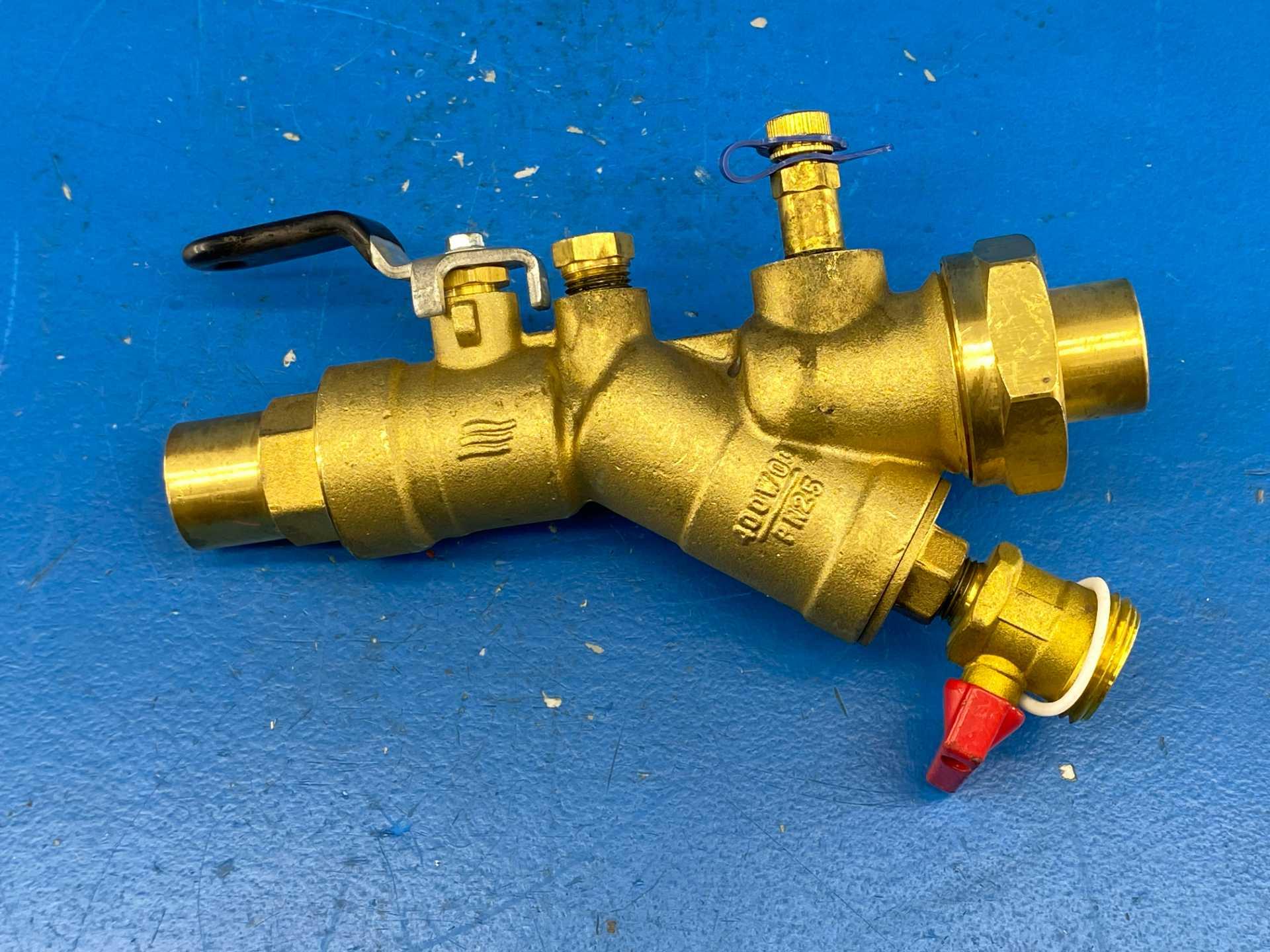 IMI Flow Design YCSBS-075S-075S-PT1-PL2,HN3 YC SBS Y-Strainer Combination Ball Valve 3/4" S x 3/4" S Brass 400 WOG PN25 (Short Black Handle)
