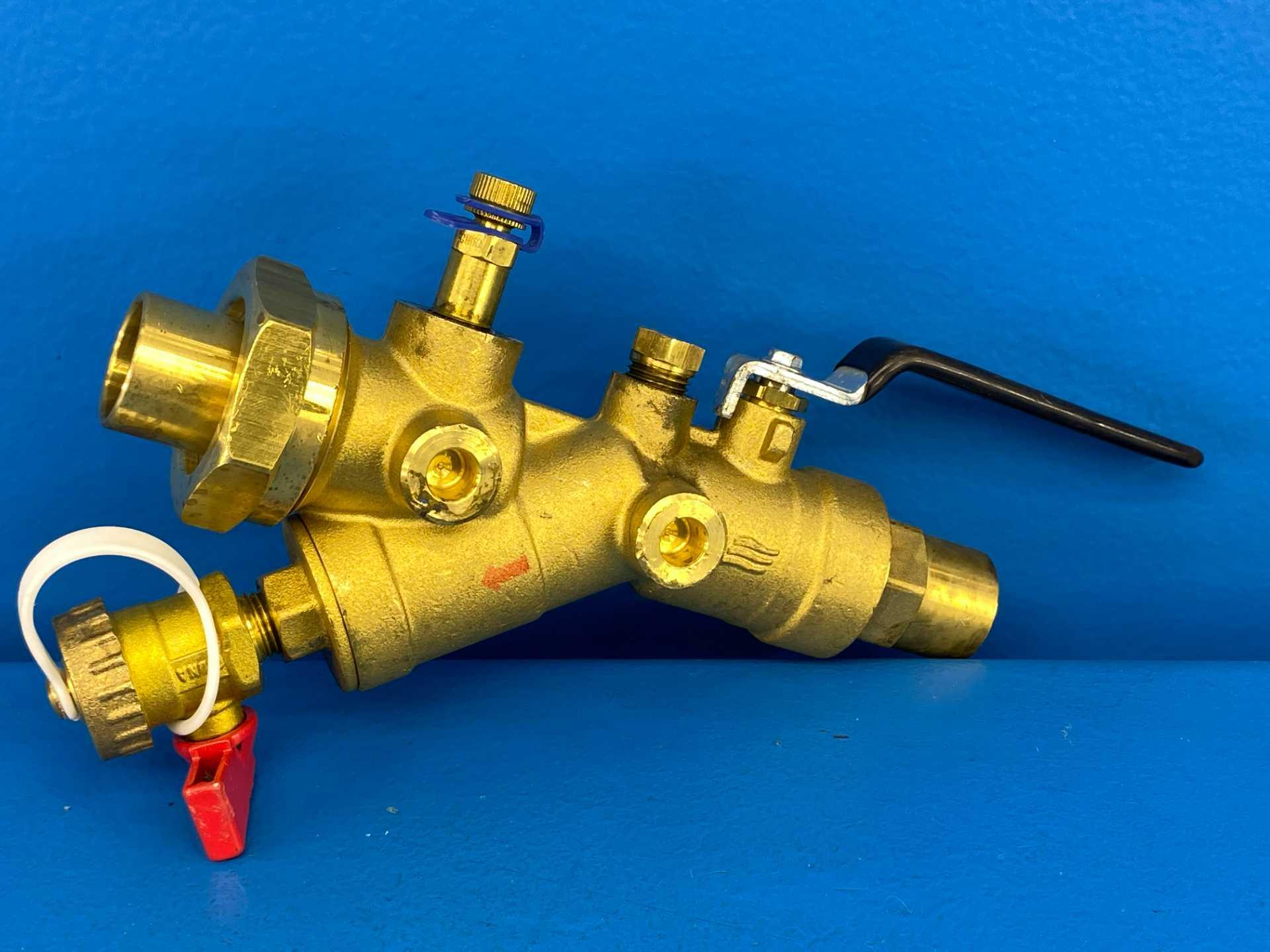 IMI Flow Design YCSBS-075S-075S-PT1-PL2,HN3 YC SBS Y-Strainer Combination Ball Valve 3/4" S x 3/4" S Brass 400 WOG PN25 (Black Handle)