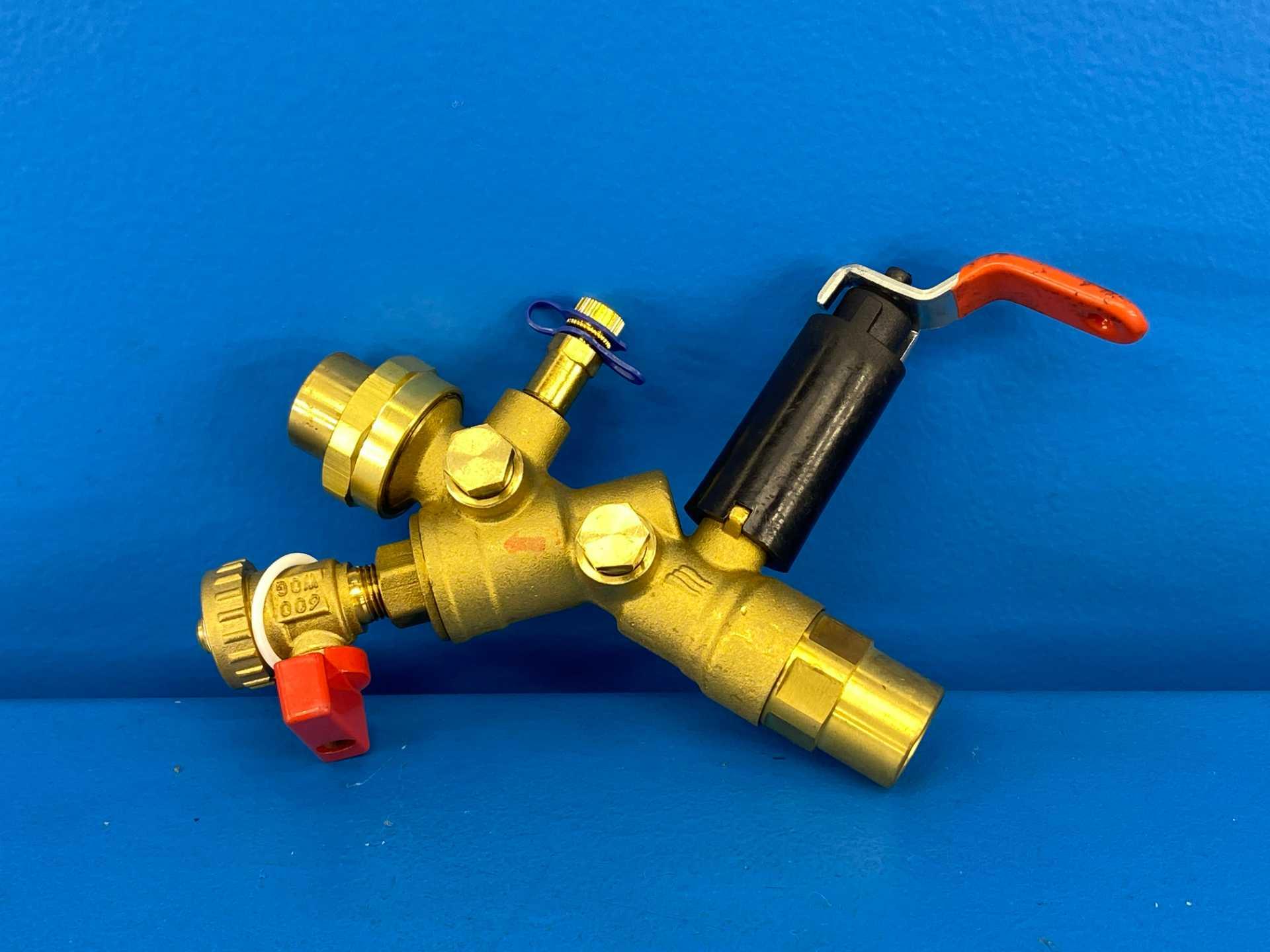 IMI Flow Design YCRSBS-075S-075S-PT1-PL3-HN2-EH YCR SBS Y-Strainer Combination Ball Valve 3/4" S x 3/4" S Brass 400 WOG PN25 Extended Handle