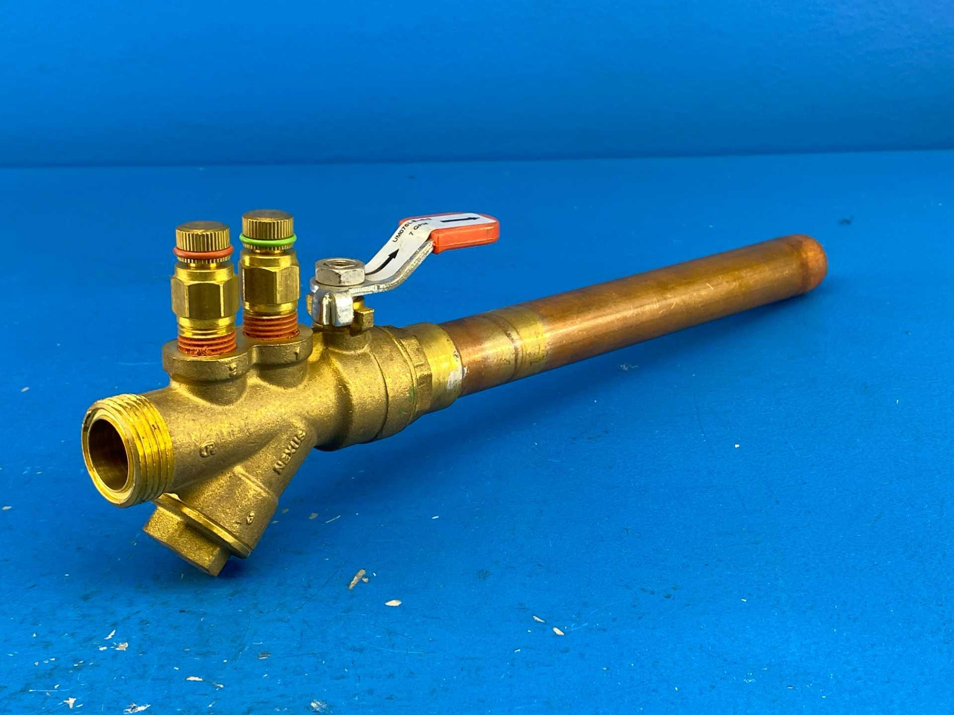 Nexus Valve, Inc. UM+075LS-050M-070-N 3/4"LS x 1/2"M 7GPM Automatic Flow Control Ball Valve UltraMatic 600WOG PN40
