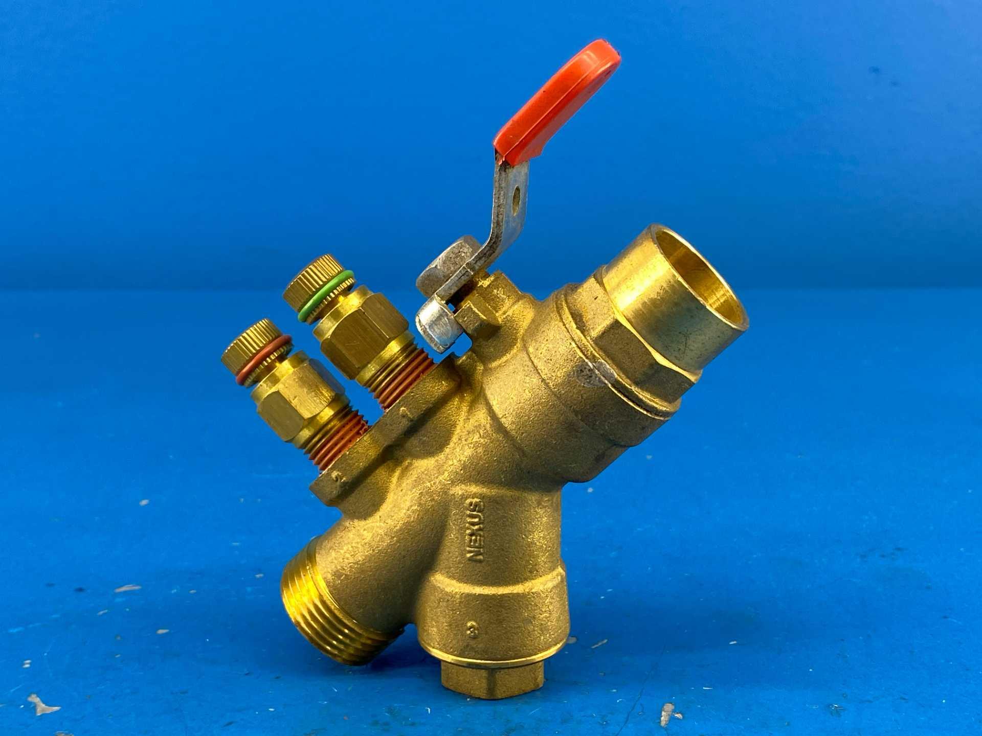 Nexus Valve, Inc. UM-075LS-050M-070-N 3/4"LS x 1/2"M 7GPM Automatic Flow Control Ball Valve UltraMatic 600WOG PN40