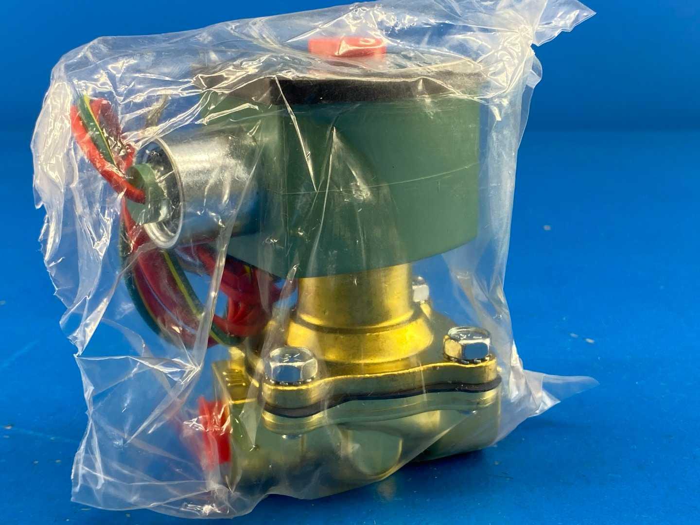 Asco 8210G033VH Red-Hat 3/8" Pipe Size 120V Vacuum 10-6 Torr 2-Way Solenoid Valve