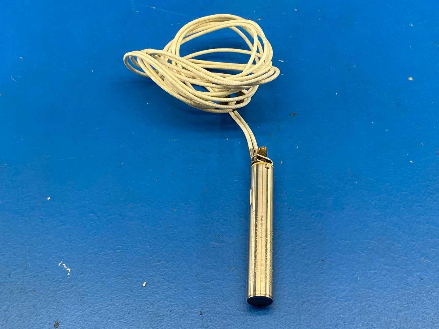 Fenwal Thermoswitch 01-017002-301 Thermostat, Edwards B06401113, 10A 120VAC, Opens on Temp Rise