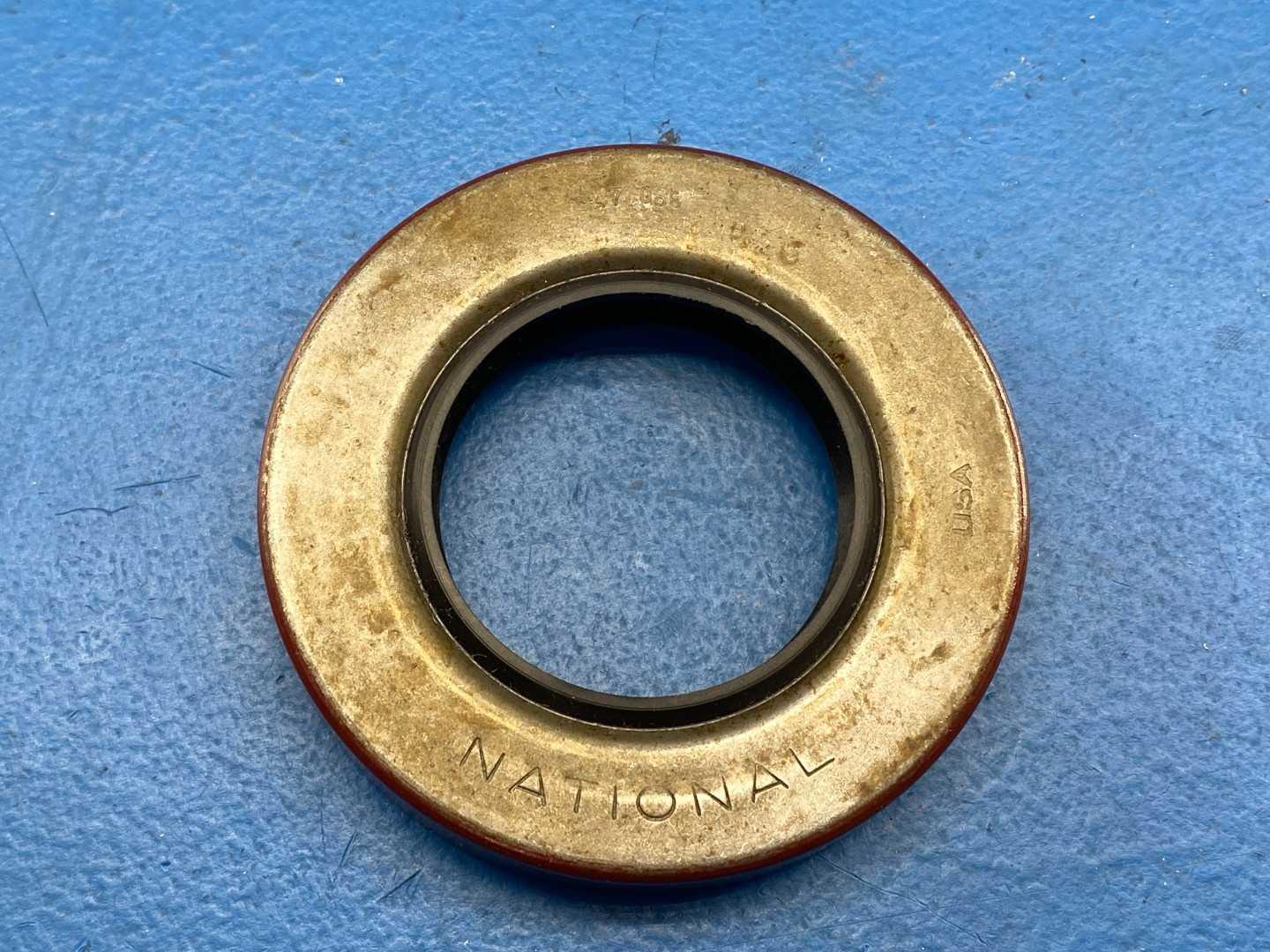 National 470086 Oil Seals , 1.687x3.062x.500