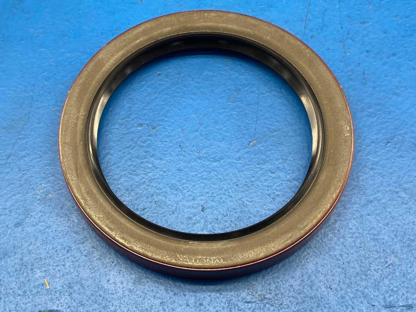 National 415894 Oil Seals , 3.375 x 4.376 x .500, Oil Seal, Nitrile Rubber Material