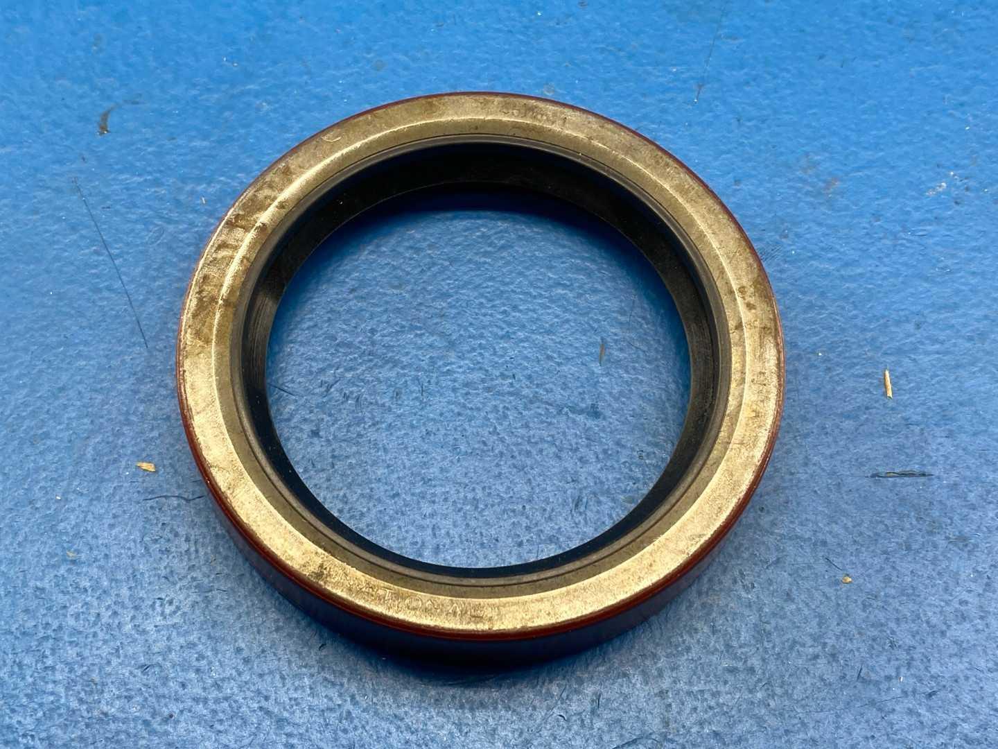 National 450441 Oil Seal , 3.329" ID, 4.492" OD, 0.375" width, Nitrile rubber material, Dynamic application