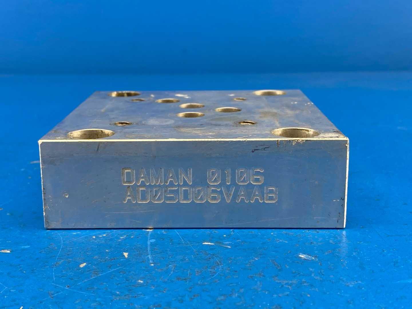 Daman AD05D06VAAB Aluminum Valve Adaptor Manifold, 3000 PSI, D05 Valve to D06 Manifold, Port Orientation AB