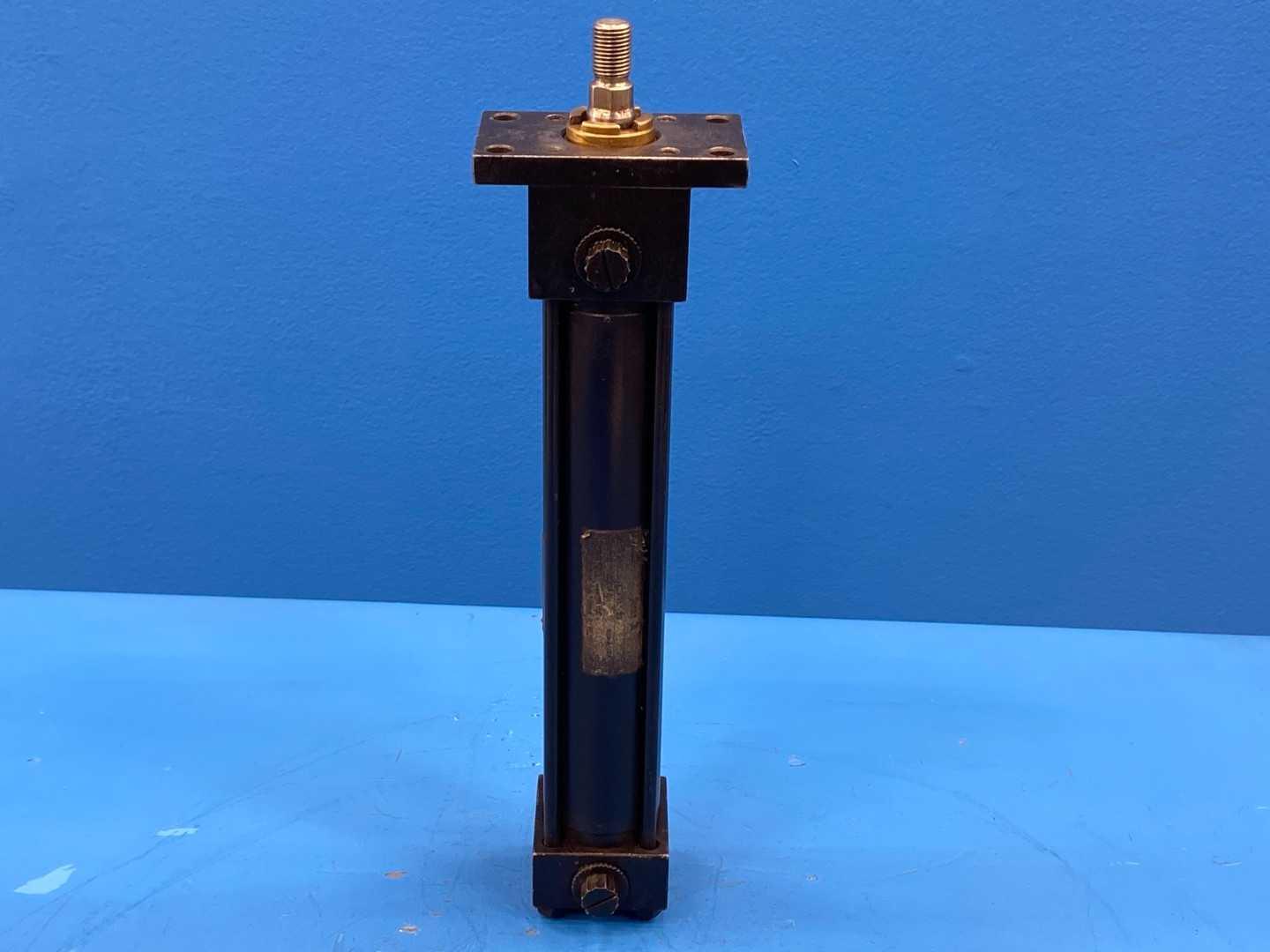Parker J3L LU18A 01.50 7.500 Hydraulic Cylinder