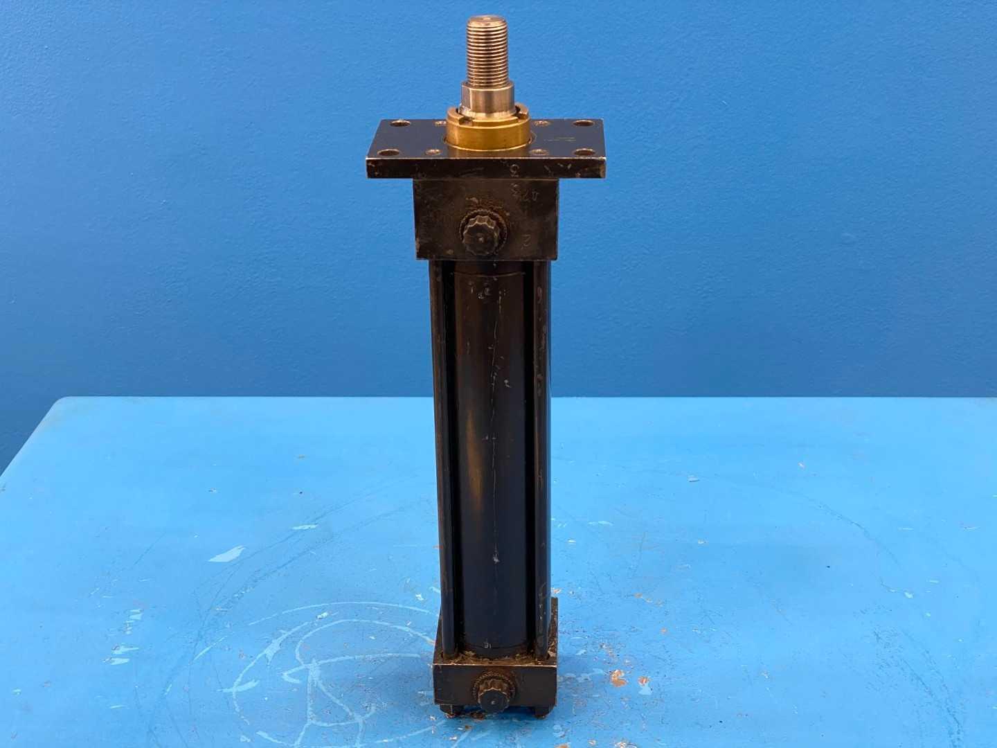 Parker 02.00 CJ3LLUS34C 7.500 Hydraulic Cylinder 2" Bore 7.5" Stroke 1950PSI HYD