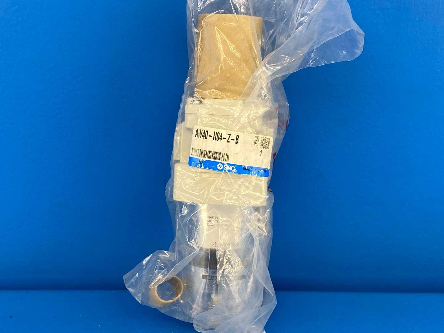 SMC AW40-N04-Z-B Filter Regulator 1/2" NPT Port Size Max Pressure 0.7MPa