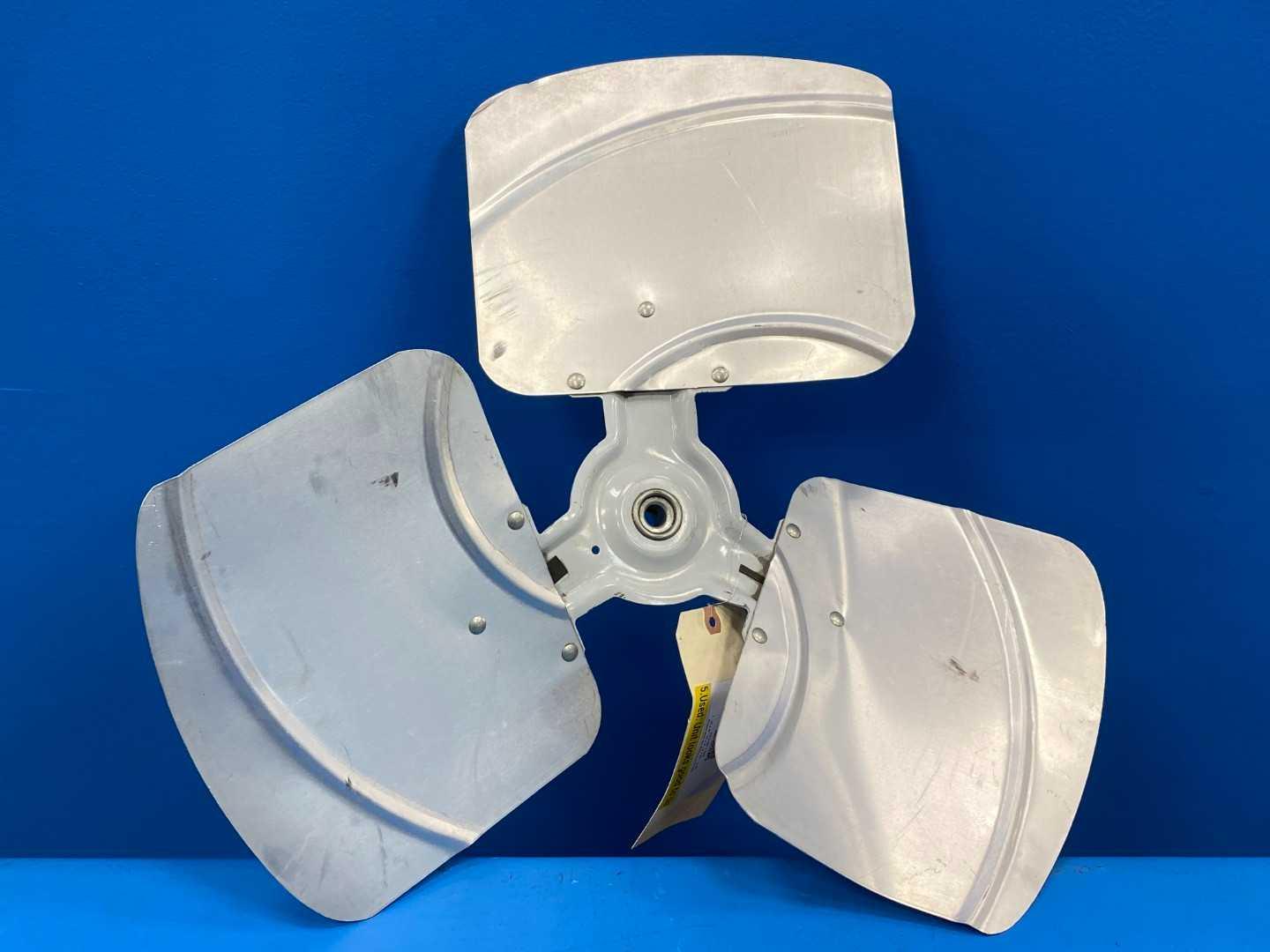 Trane FAN01509 (X38010357060) (X38010357060) 3 Blade Aluminum Fan 22" Diameter 24° Pitch, .50 Bore CCW