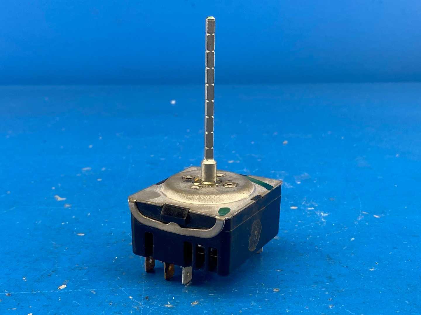 Harper-Wyman 6653G0001B Stove Range INFINITE Burner Switch 250VAC 15A