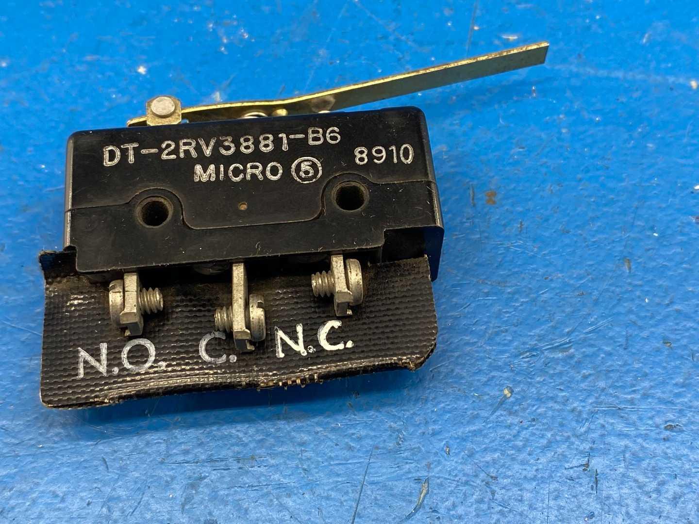 Honeywell DT-2RV3881-B6 Heavy-Duty Micro Switch / Limit Switch 10A 120V