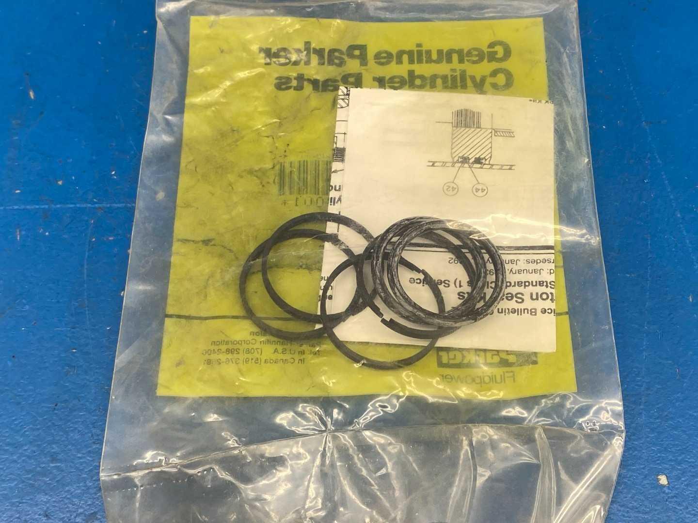 Genuine Parker Cylinder Replacement Parts PR152H0001, 1-1/2" Buna-N Piston Ring Kit
