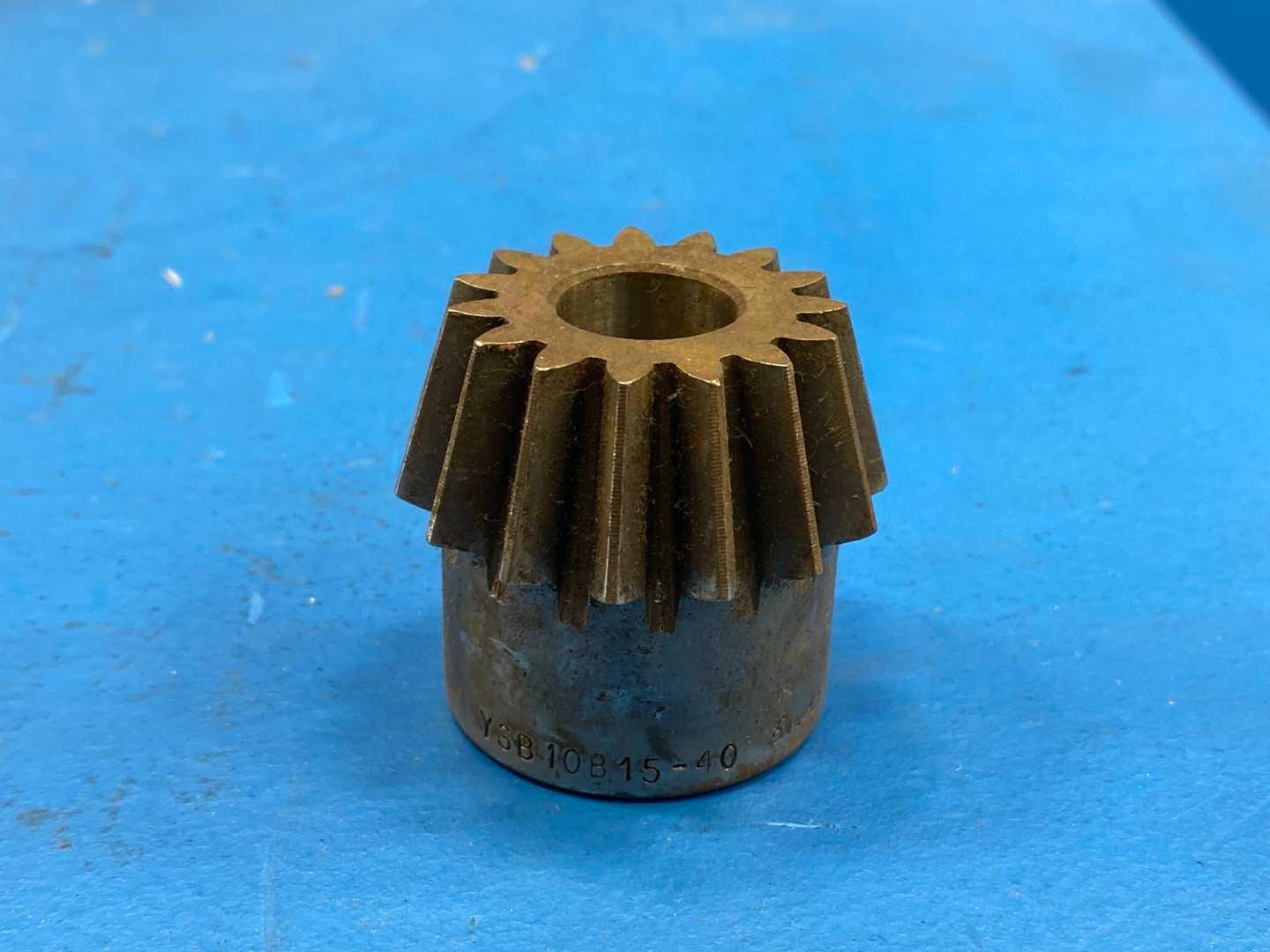 Browning YSB10B15-40 BrowningYSB10B15-40 Steel Bore Bevel Gear, 10 Diametral Pitch, 20 Pressure Angle, 0.625" Bore Size, 15 Teeth