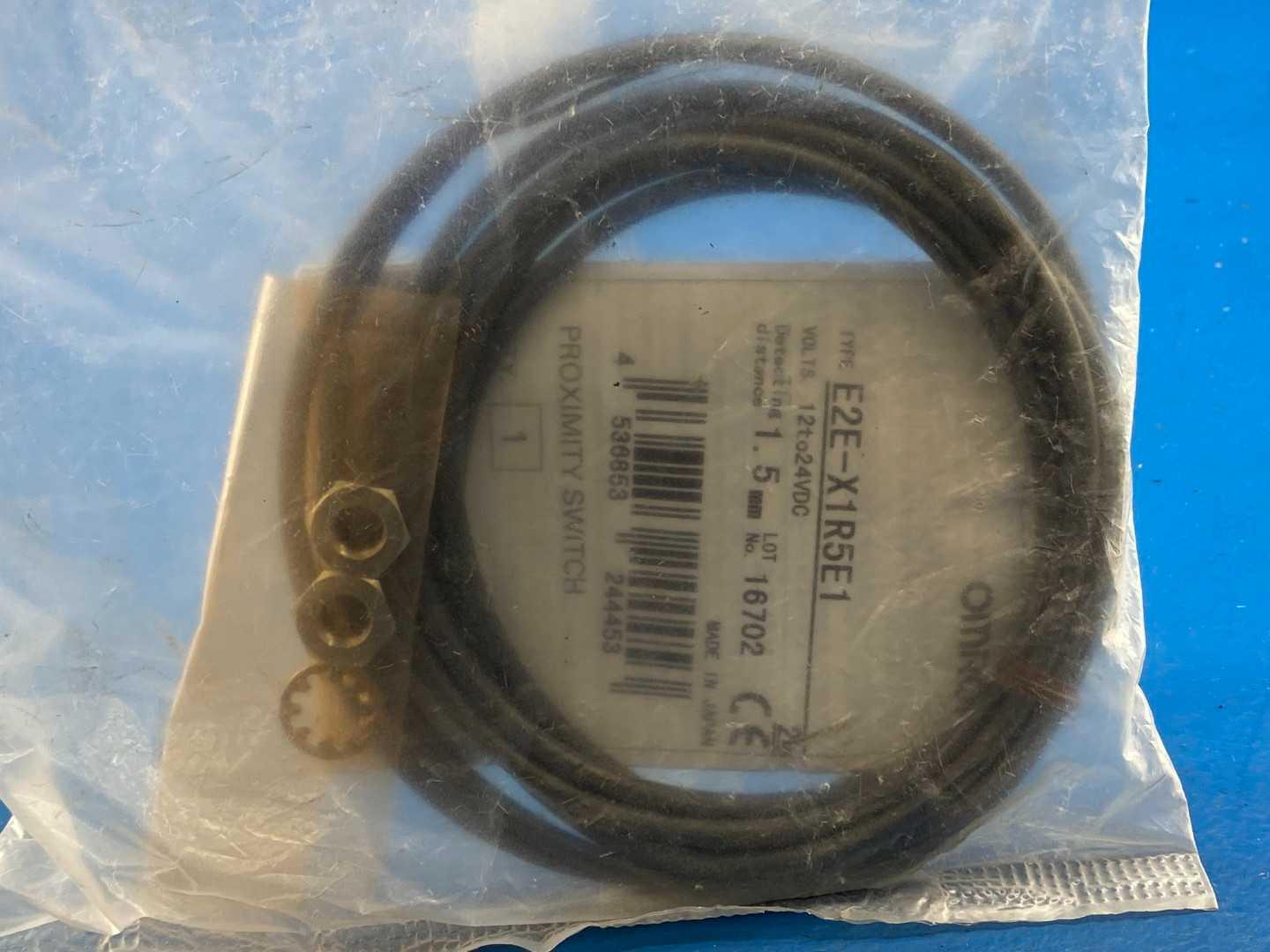Omron E2E-X1R5E1 Proximity Switch 12to24VDC 1.5mm Detecting Distance 2meter Cable