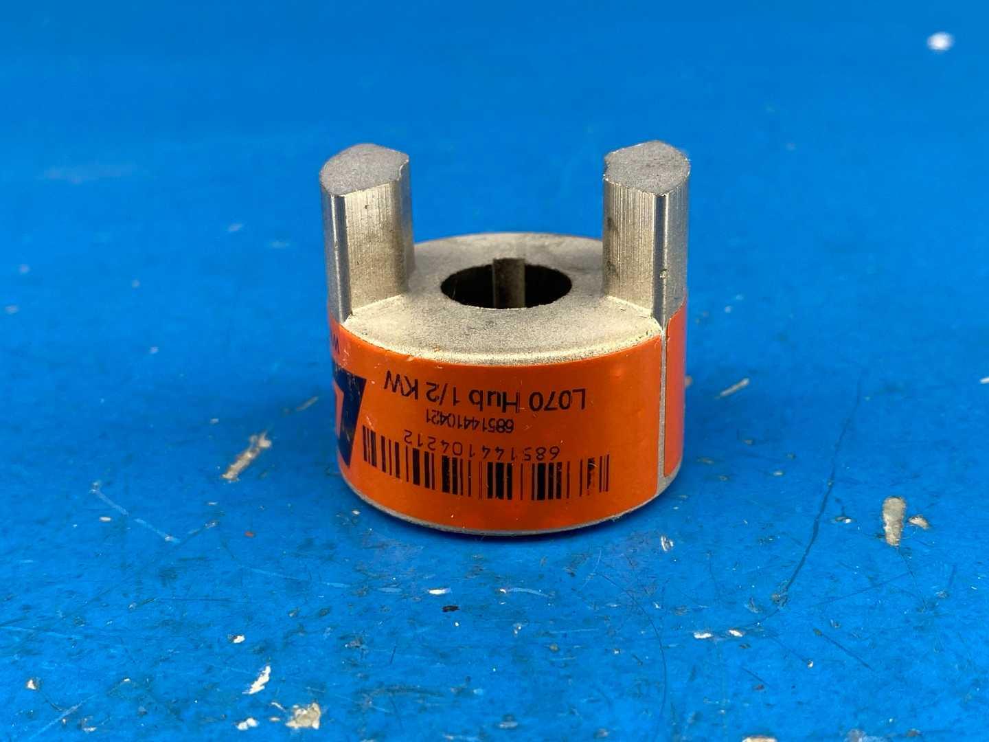 Lovejoy Inc. L-070 .500" Finished Bore Jaw Coupling Hub With 1/8" Keyway