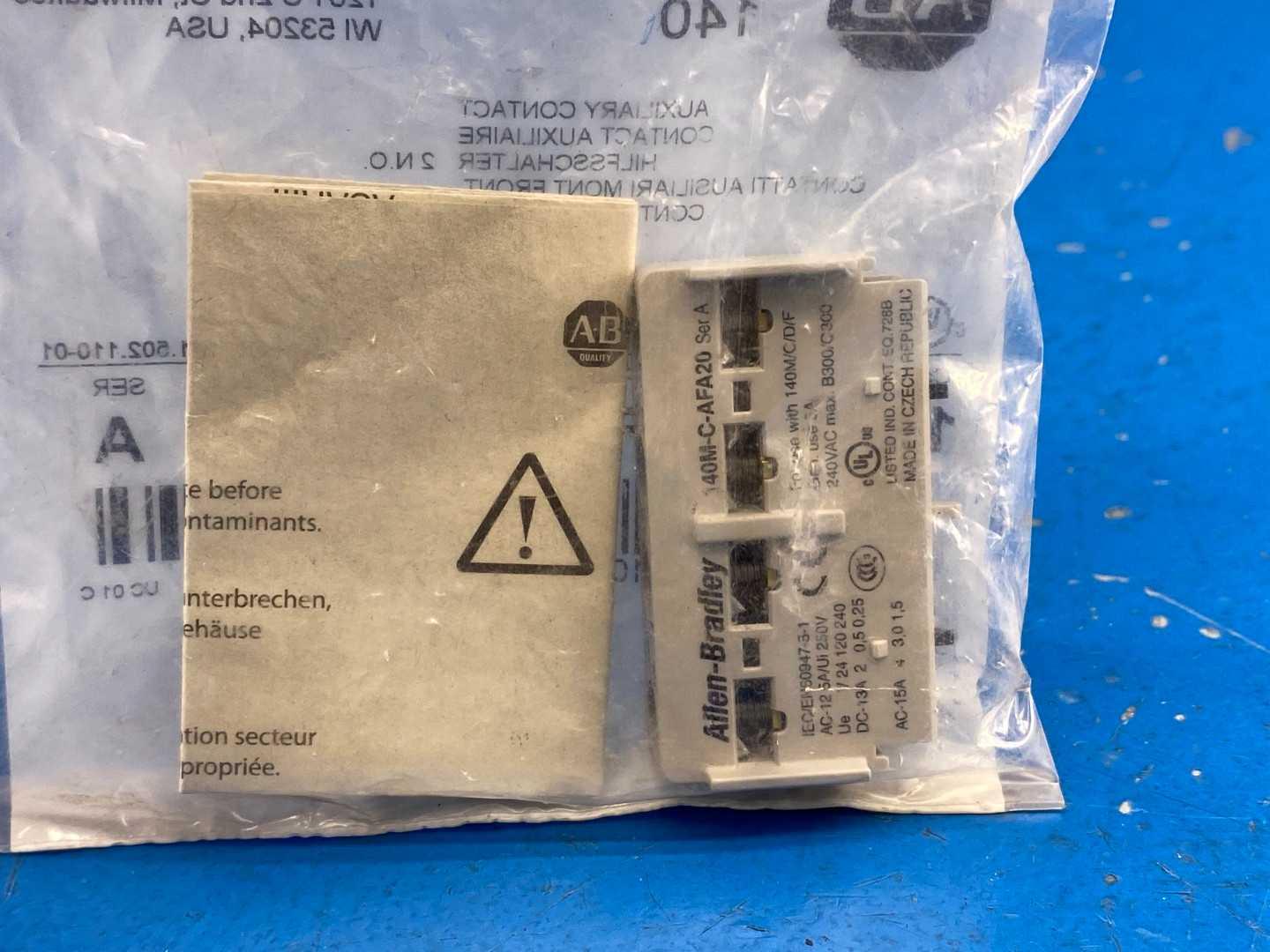 Allen-Bradley 140M-C-AF A20 140M-C-AFA20 2-NO Front-Mounted Auxiliary Contact Block 5A 250V Series A