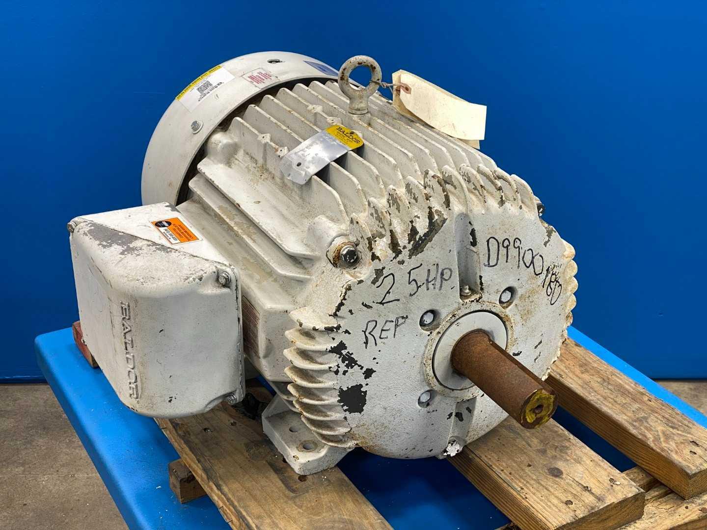 25 HP Electric Motor 1770 RPM 3PH 230/460V 284T TEFC Baldor M4103T Industrial Motor