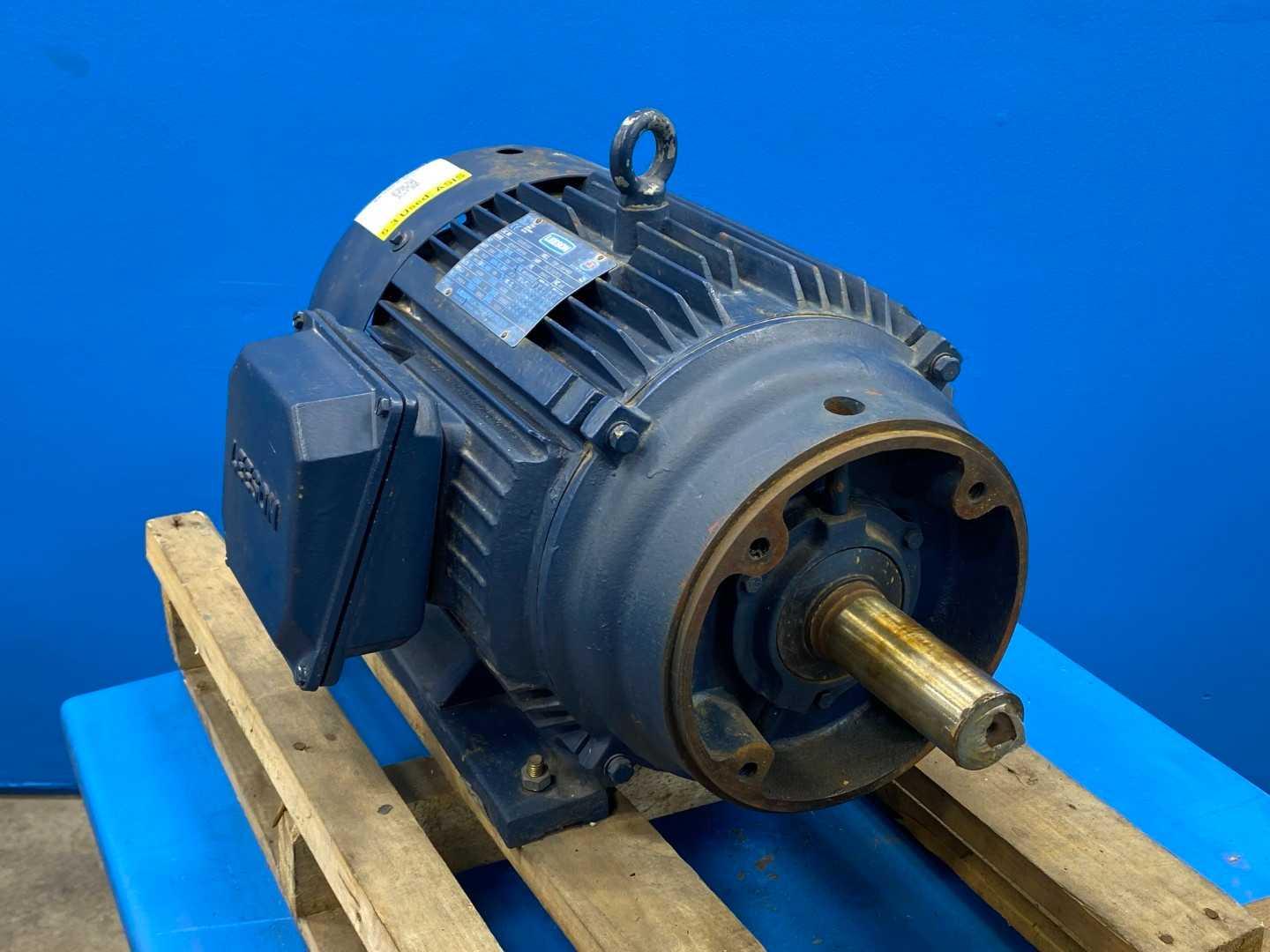 15 HP Electric Motor 3520 RPM 3PH 208-230/460V 254TC Frame TEFC Leeson N254T34FK4B G150103.60
