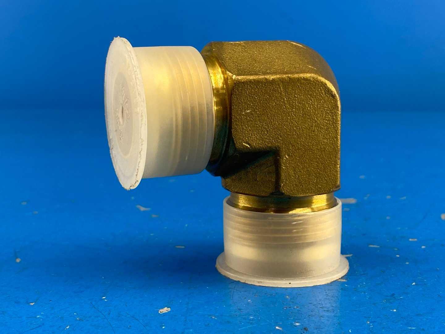 Parker 90° Elbow 1-5/16"