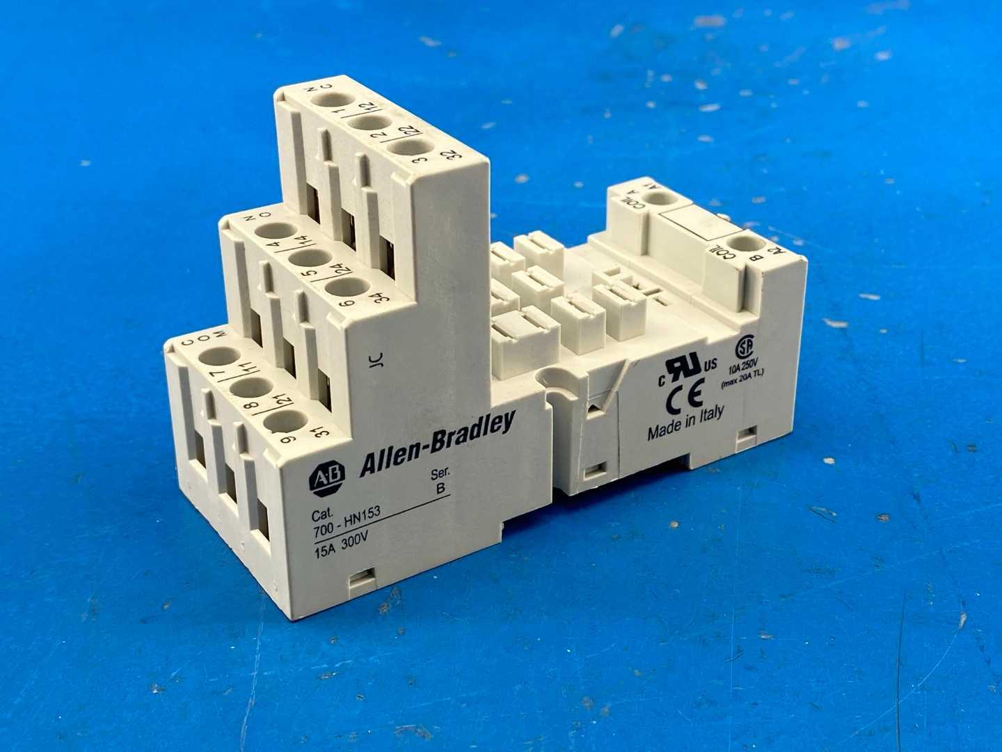 Allen-Bradley 700-HN153 11-Blade Screw Terminal Base Socket 15A 300V Series B