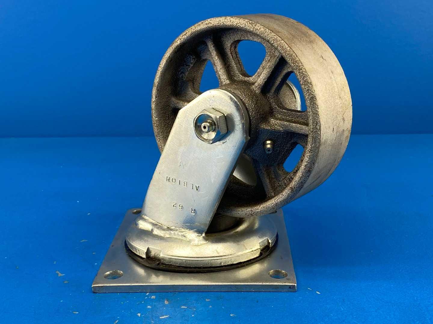 Albion 62CA05201S 5" x 2" Swivel Caster w/ Iron Cast Wheel No Brake (L-62)