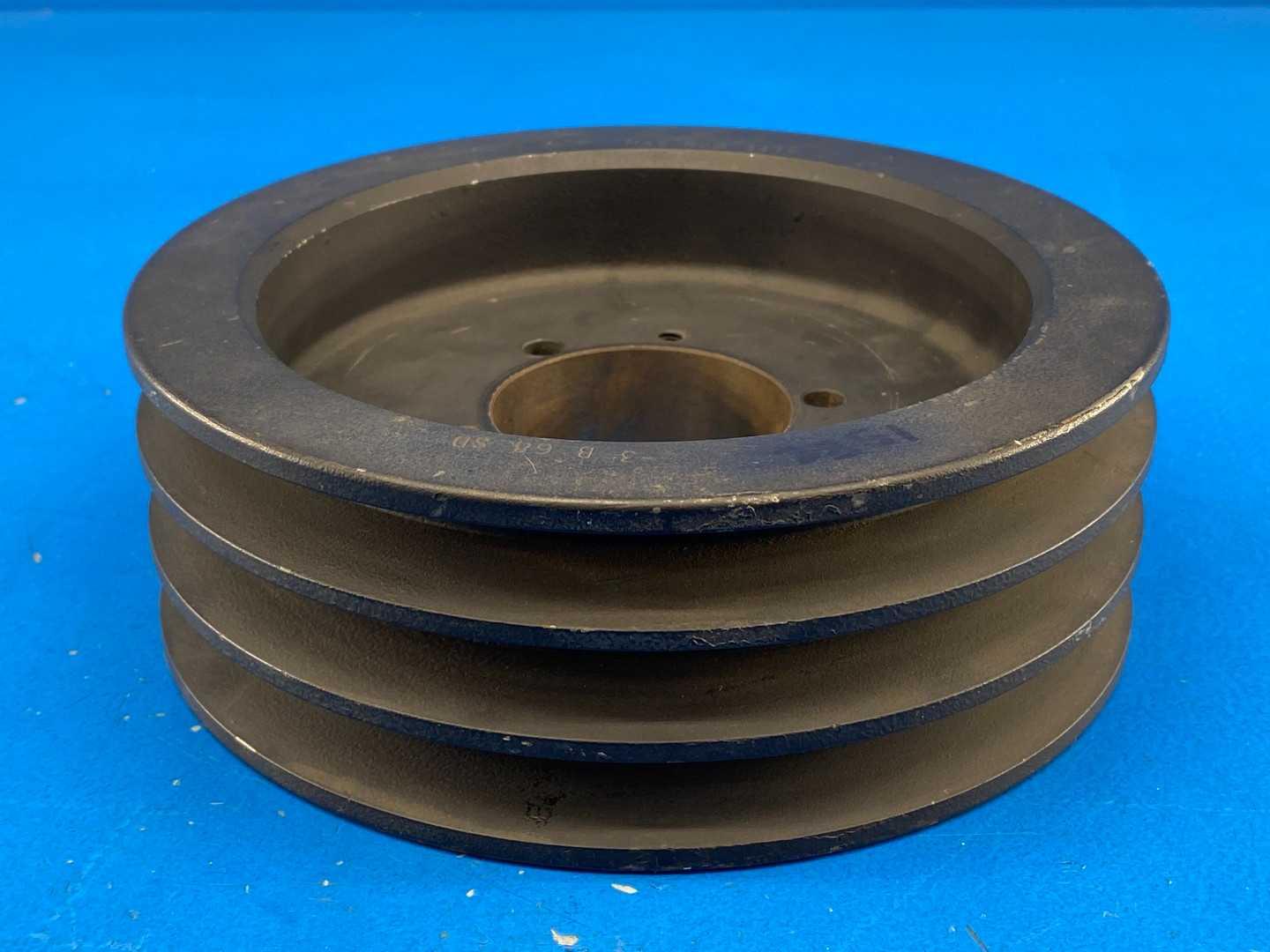 Martin Sprocket & Gear 3 B 86 SD 3 B 68 SD 3 Groove V-Belt Pulley 7.15" O.D. Bushing Required Bore Size