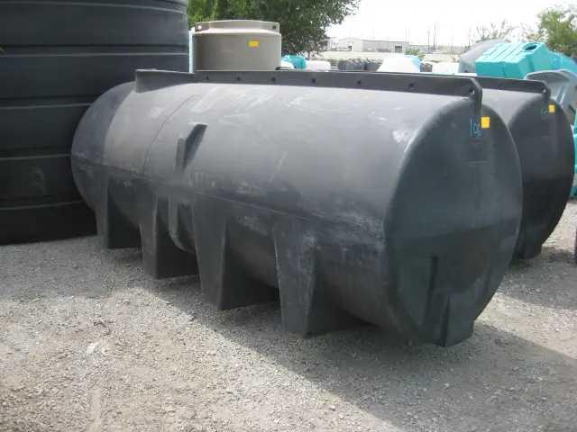 Enduraplas THD01010BK 1,000 Gallon Horizontal Sump Bottom Storage Tank w/o lid - Black