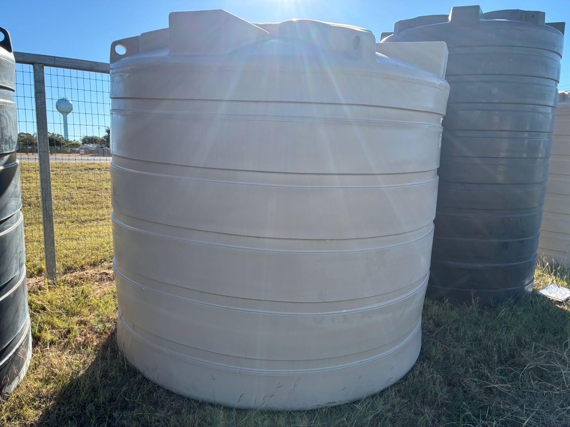 Enduraplas TLV01550BG 1,550 Gallon Flat Bottom Storage Tank - Tan - W/ attachment only no valve included